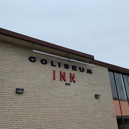 Coliseum Inn & Suites - Garden City Long Island East Meadow Экстерьер фото
