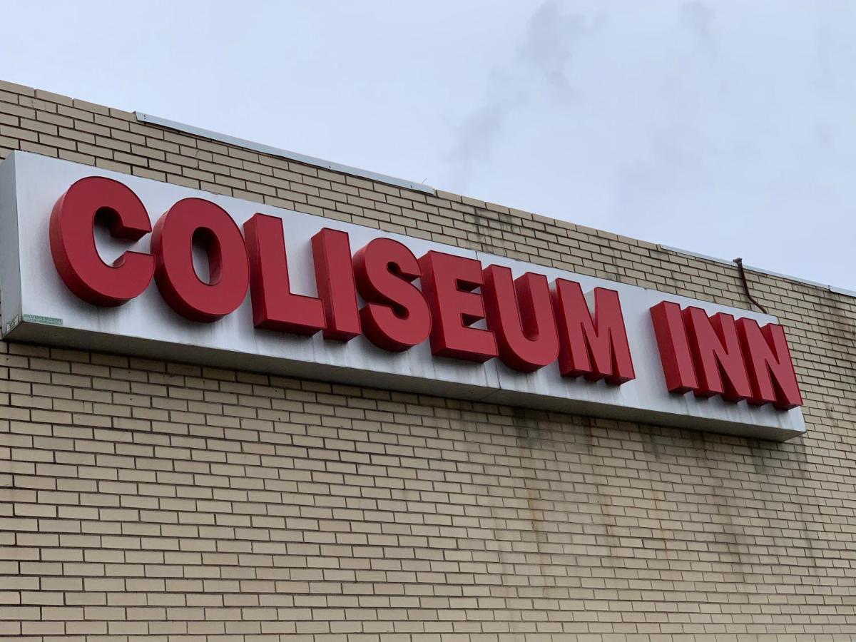 Coliseum Inn & Suites - Garden City Long Island East Meadow Экстерьер фото
