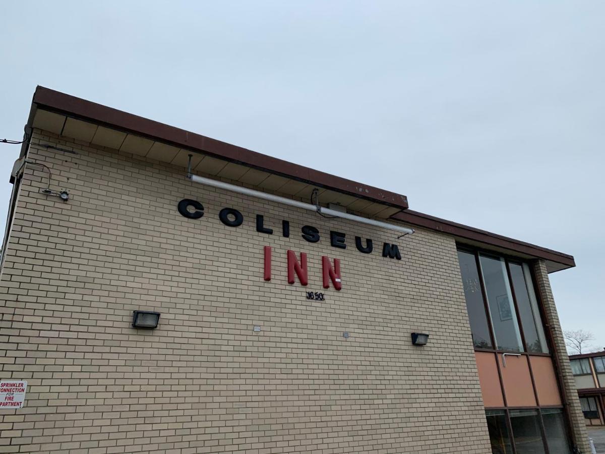 Coliseum Inn & Suites - Garden City Long Island East Meadow Экстерьер фото