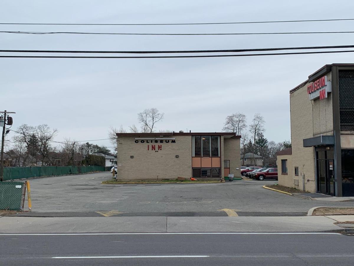 Coliseum Inn & Suites - Garden City Long Island East Meadow Экстерьер фото