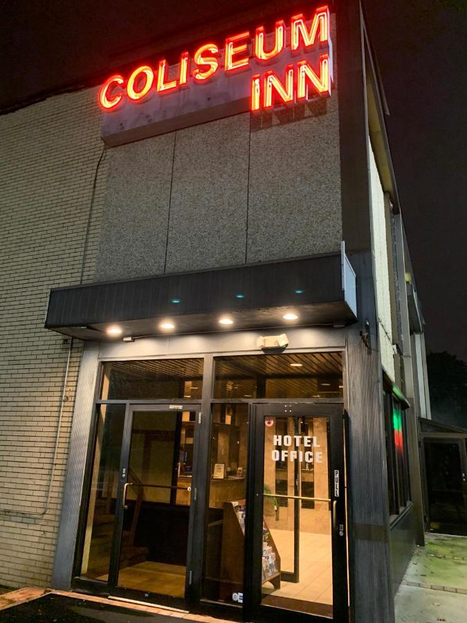 Coliseum Inn & Suites - Garden City Long Island East Meadow Экстерьер фото